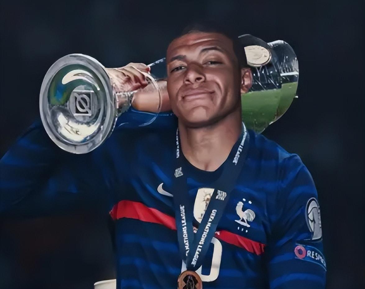 在国家队则 在国家队则