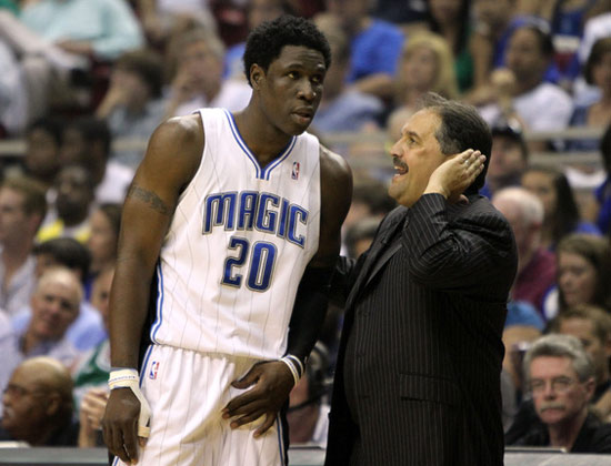 侧翼3D随 侧翼3D随